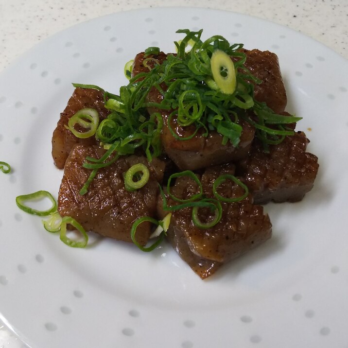 焼肉のたれで焼きこんにゃく